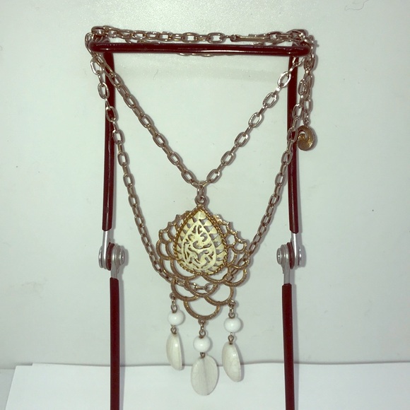 Vintage Jewelry - SALE Bundle 4/$20 - Vintage Unser Pendant with 26” Chain
